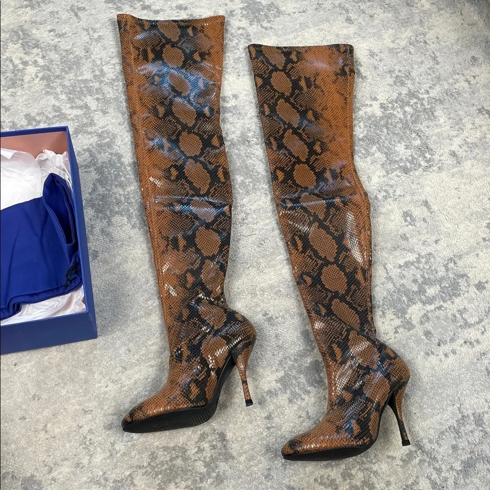 NIB Stuart Weitzman Shiloh Stretch Over the knee Boots Brown Snake Sz 35